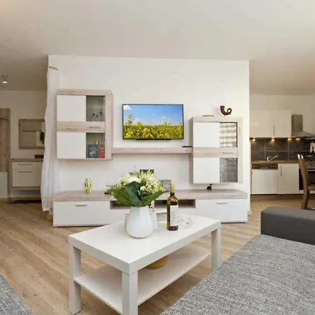 Bettina App 10 Апартаменты