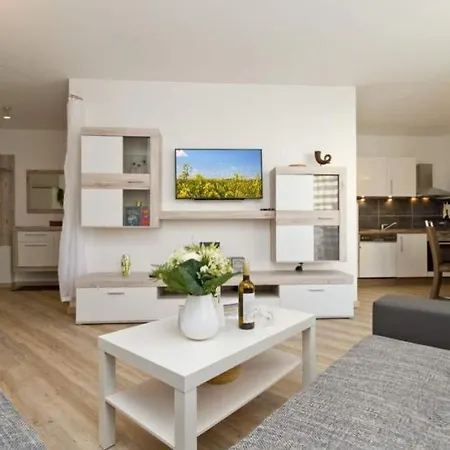 Bettina App 10 Apartment
